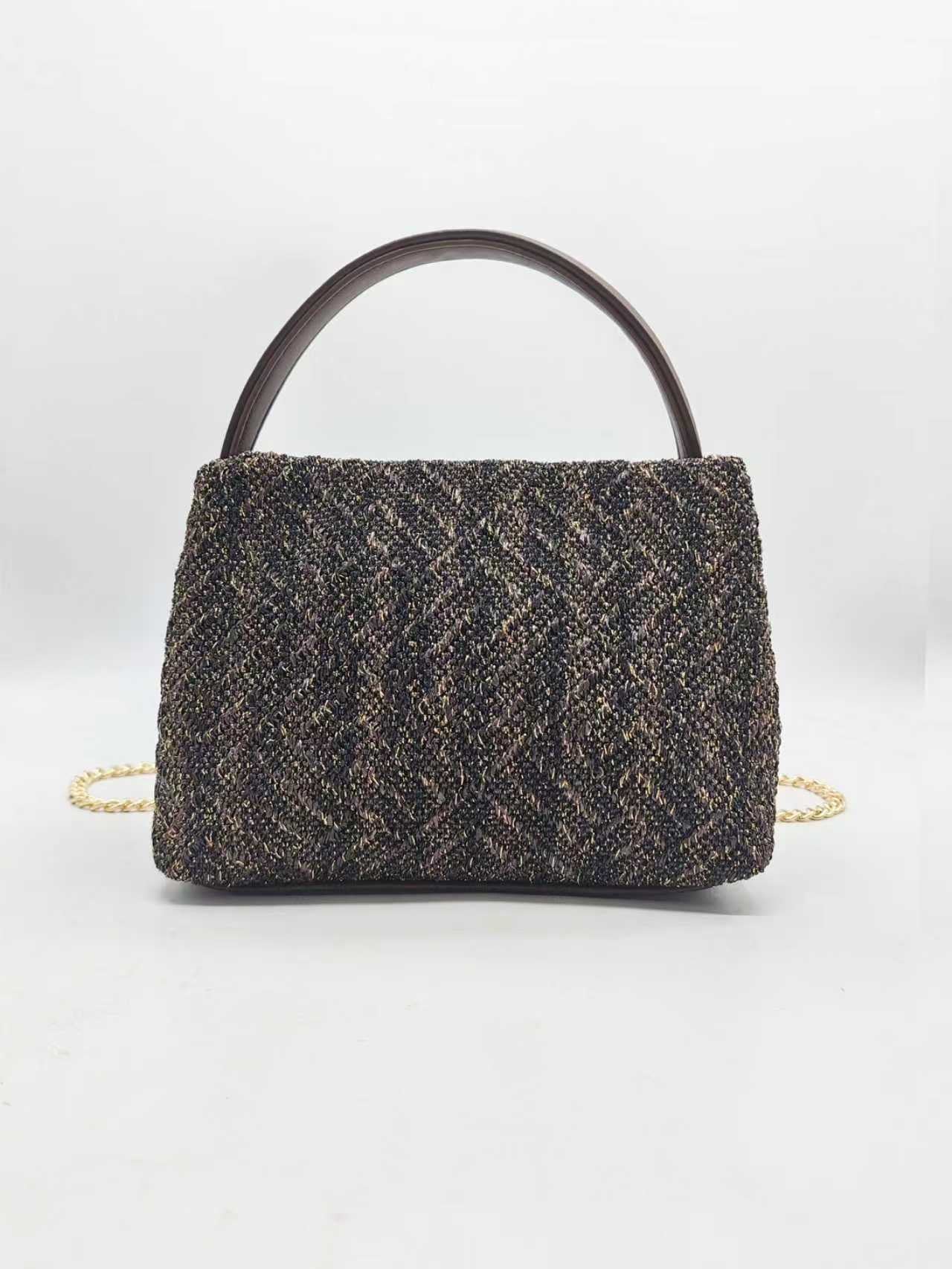 Borsa da sera a mano in maglia a filo dorato Art.FF27461