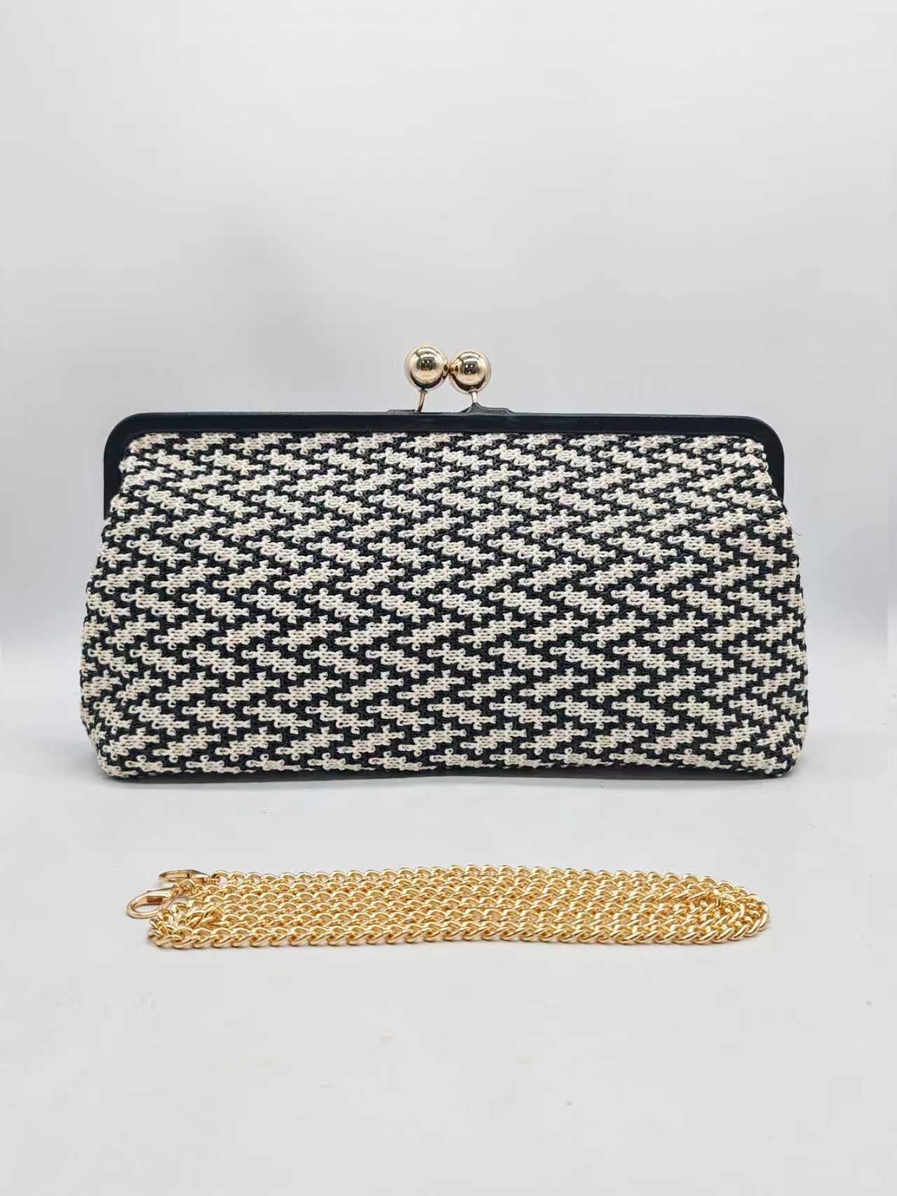 Borsa da Sera a Clip Grande con Motivo Geometrico in Paglia Art.27456