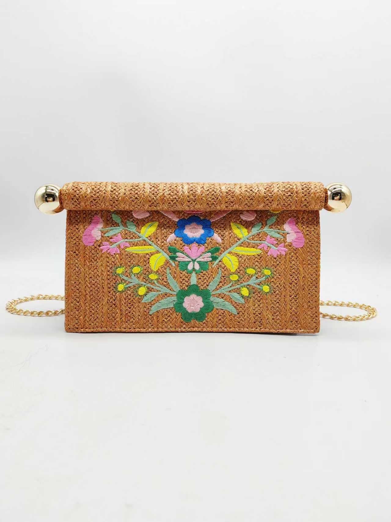 Borsa da sera moda con ricamo in paglia e decorazione in metallo Art.FF27453