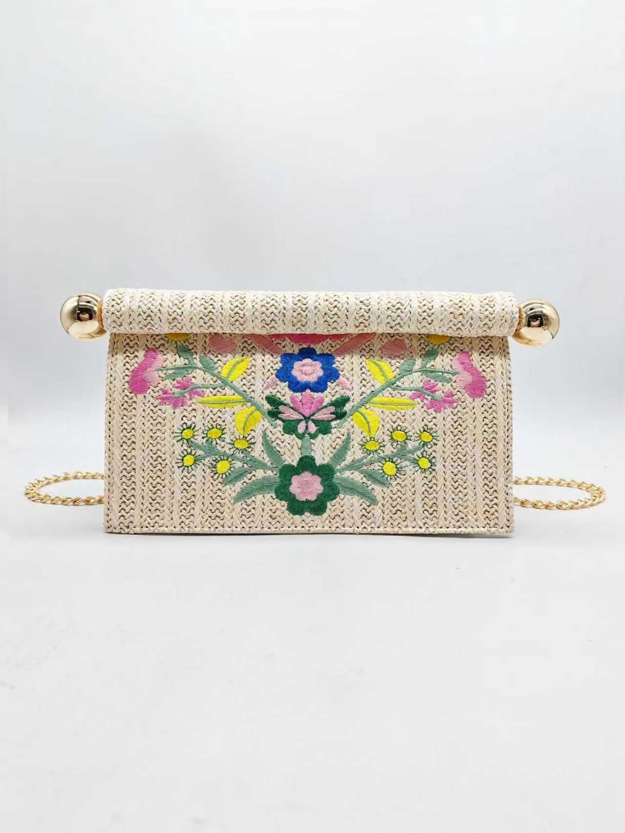 Borsa da sera moda con ricamo in paglia e decorazione in metallo Art.FF27453