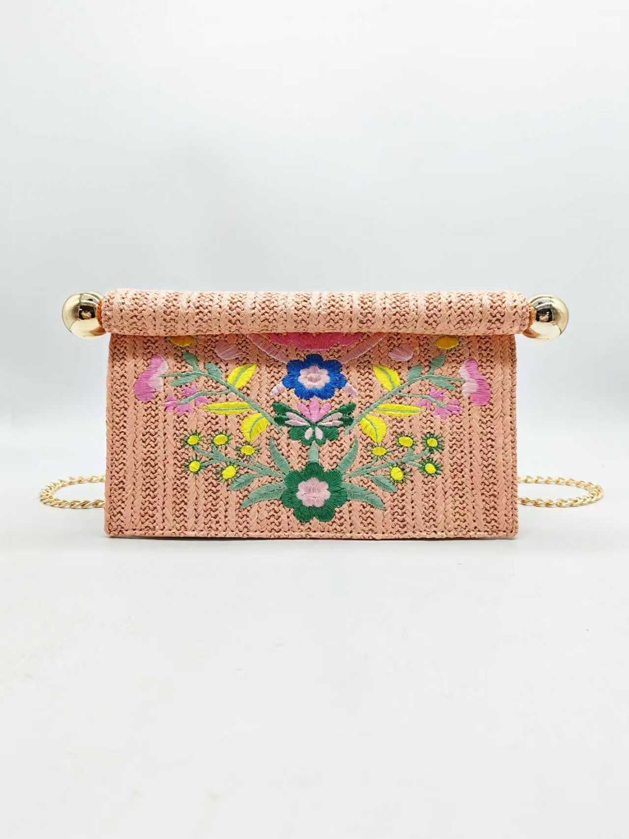 Borsa da sera moda con ricamo in paglia e decorazione in metallo Art.FF27453